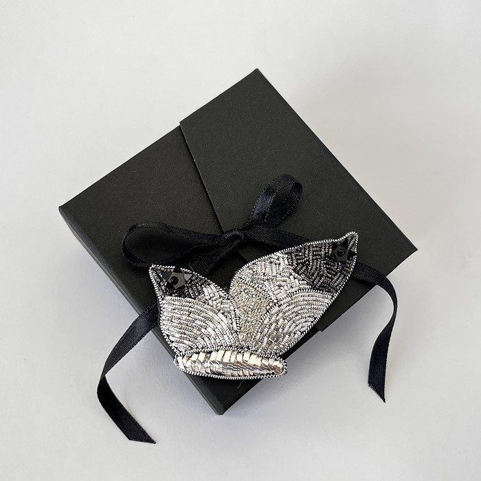 Pross-Liblikas (vabaduse sümbol) hõbedane